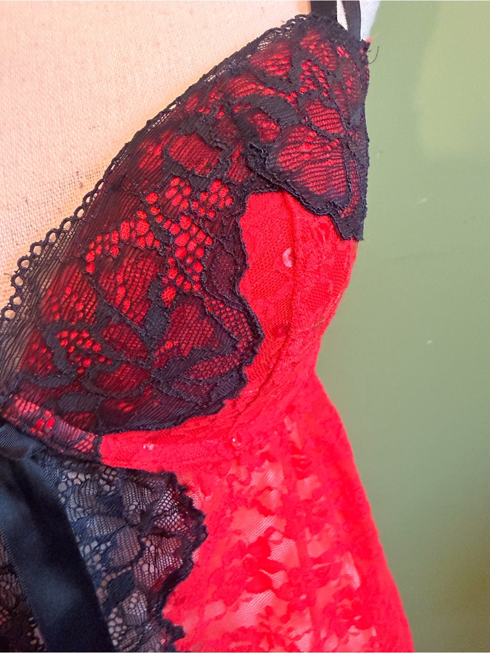 La SENZA Red and Black Lace Babydoll Chemise with Ribbon M - Picture 15 of 16